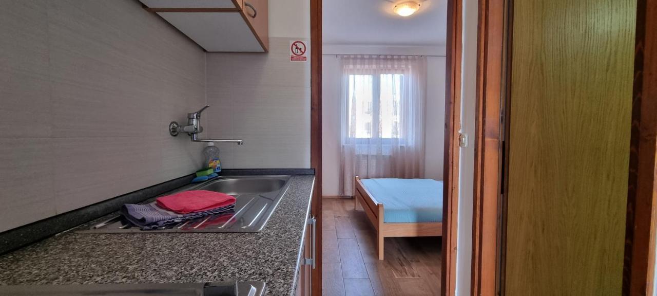 מדולין Sand Beach Apartment Idila מראה חיצוני תמונה